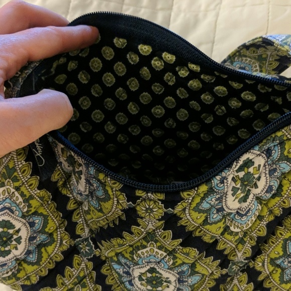Vera Bradley Shoulder Bag, retired Cambridge print - Picture 3 of 4